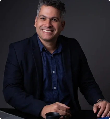 Dr. Fernando Capristano